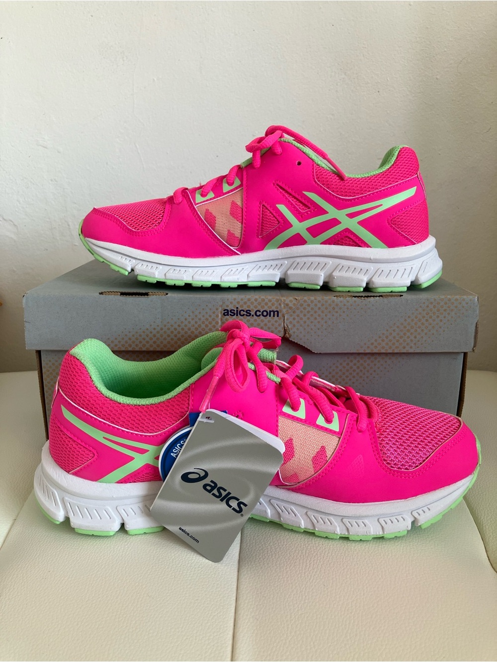 ASICS Youth Hot Pink and Mint Green Gel Athletic Sneakers NWT 6.5 - 25 cm - 39.5